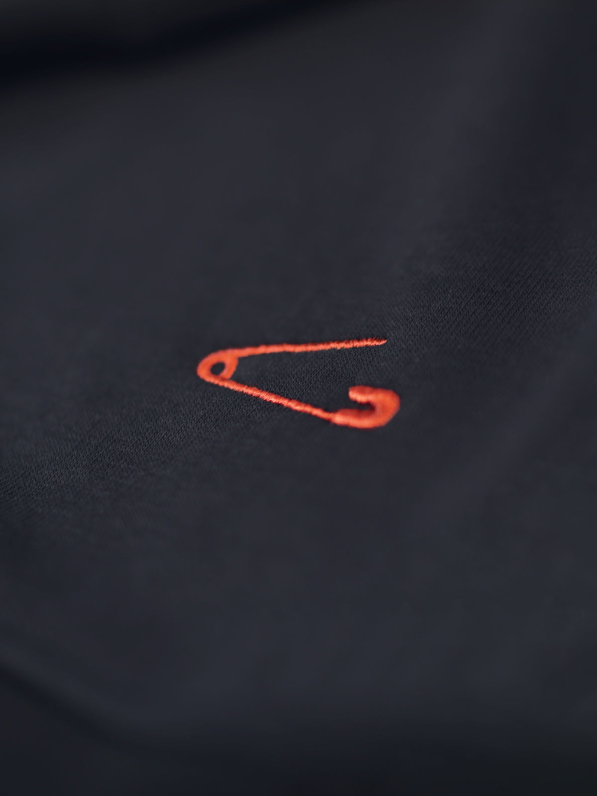 Dunkelblauer Pullover