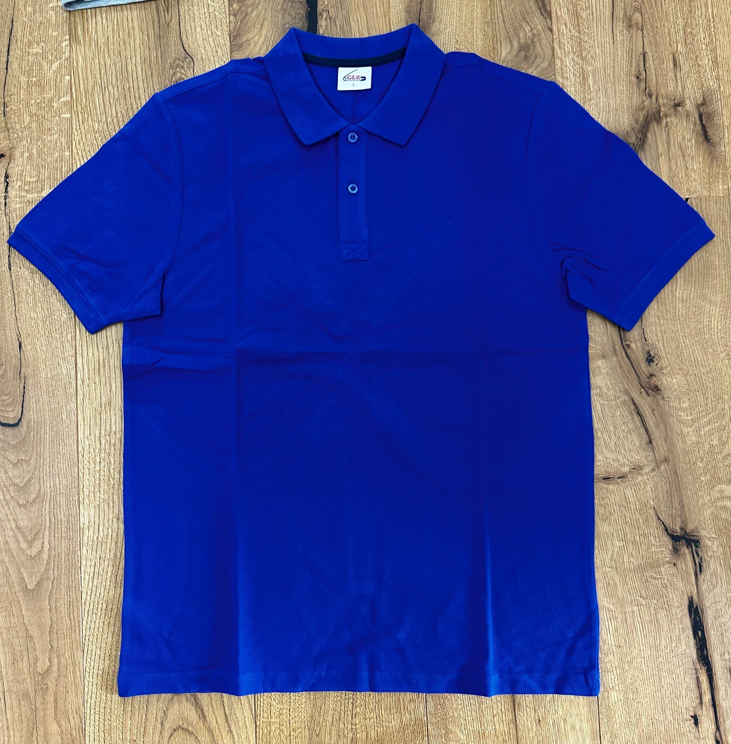 dunkelblaues Basic Polo