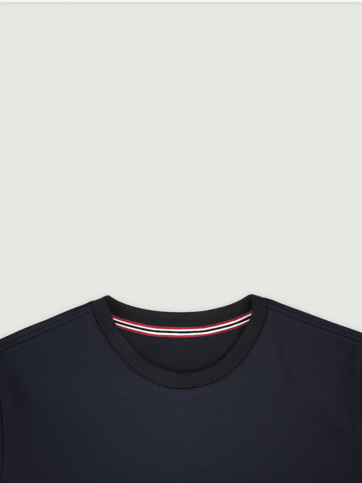 Dunkelblauer Pullover